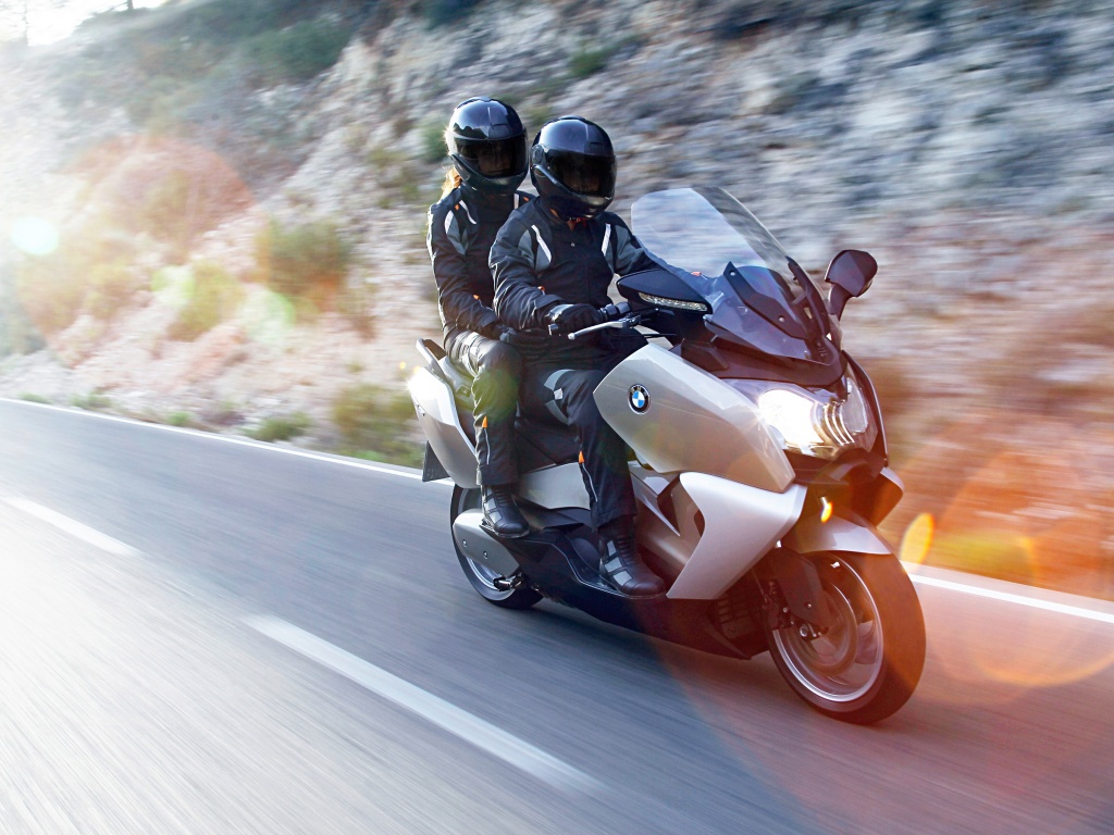 Фото скутера BMW C 650 GT